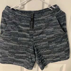 Men’s lululemon Pace Breaker short 7